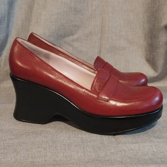 Guess by Marciano Red Leather Vintage Y2K Platform Loafers - Picture 1 of 9